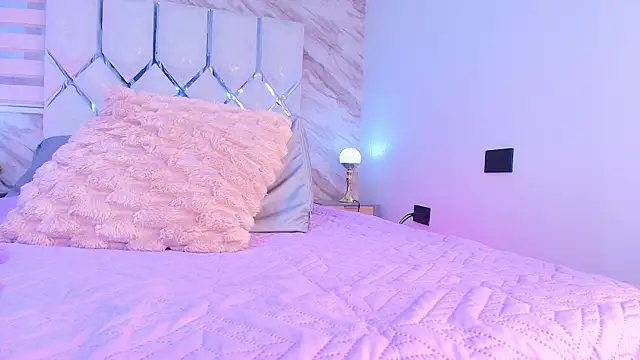 Snapshot of collet_1 chatting on November 26, 2025, 11:55 am collet 1 online show from November 26, 2025, 11:55 am