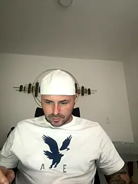 Snapshot of joshmahe chatting on September 8, 2025, 9:25 pm joshmahe online show from September 8, 2025, 9:25 pm