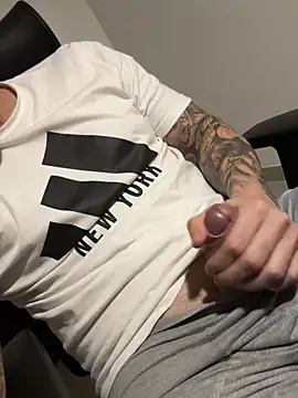 Snapshot of joshmahe chatting on October 12, 2025, 6:45 am joshmahe online show from October 12, 2025, 6:45 am