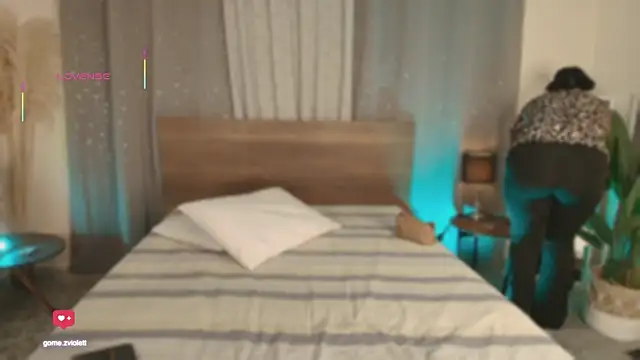 Snapshot of ViolettGomez_93 chatting on November 30, 2025, 4:27 am ViolettGomez 93 online show from November 30, 2025, 4:27 am