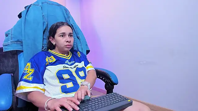 CataleyaAmaya online show from September 27, 2025, 12:54 pm