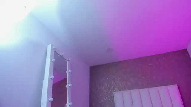 KaylieBrooks online show from December 1, 2025, 7:08 pm