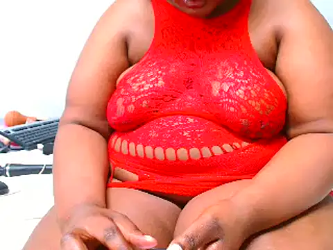 ROYALASS25 online show from March 17, 2025, 8:19 pm