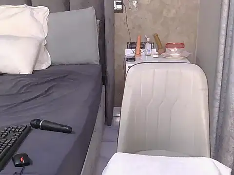 Sultry Booty online show from November 26, 2025, 2:34 am