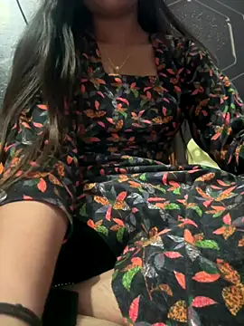 Sexylella143 online show from November 21, 2025, 5:17 am