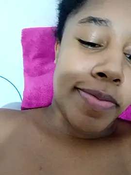 MoniqueMulberry online show from November 30, 2025, 6:23 pm