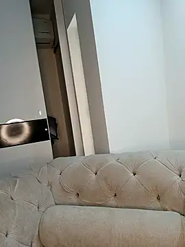 MoniqueMulberry online show from December 13, 2025, 8:04 pm