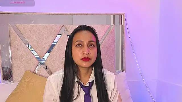 Anthonellacandy online show from October 30, 2025, 8:42 pm