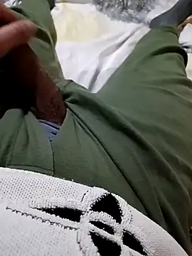 anis3g4 online show from November 27, 2025, 2:19 pm