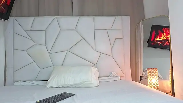 Paulaboterom online show from October 16, 2025, 4:08 pm