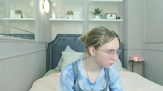 Beverly Gomes online show from September 12, 2025, 5:40 am