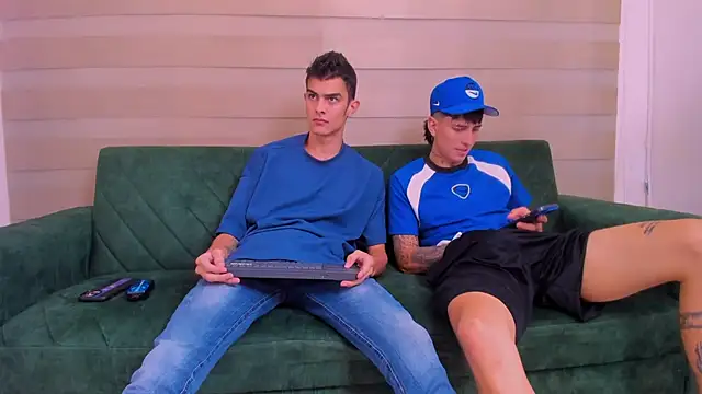 Snapshot of junior_friendss chatting on September 11, 2025, 6:13 am junior friendss online show from September 11, 2025, 6:13 am