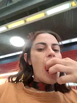 Snapshot of Almendrasexy chatting on November 2, 2025, 4:53 pm Almendrasexy online show from November 2, 2025, 4:53 pm