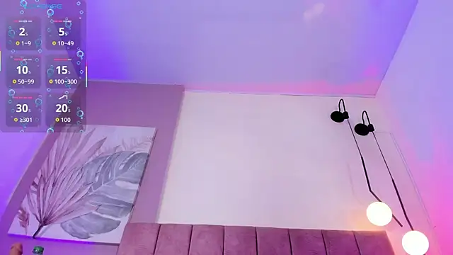 VelvetQueen  online show from November 12, 2025, 11:43 am