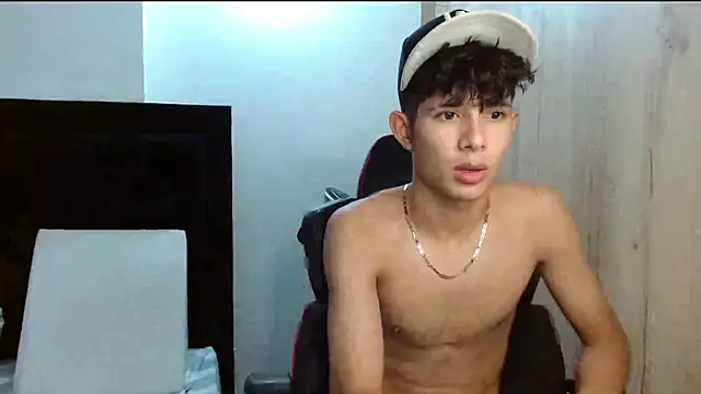 Snapshot of Noah-Garcia chatting on September 17, 2025, 6:20 pm Noah-Garcia online show from September 17, 2025, 6:20 pm