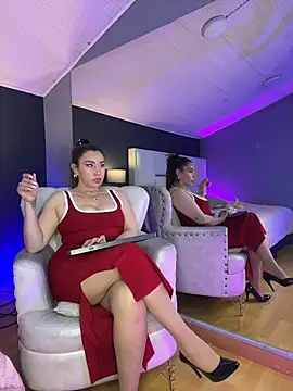 Snapshot of Samantha_Milf__ chatting on December 18, 2025, 8:48 pm Samantha Milf online show from December 18, 2025, 8:48 pm