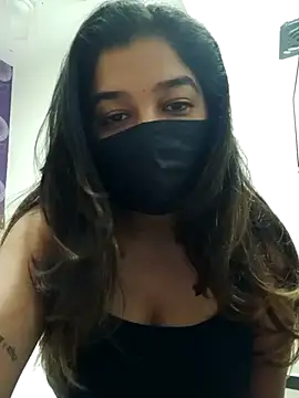 Snapshot of nikki_001 chatting on February 22, 2026, 3:32 pm nikki 001 online show from February 22, 2026, 3:32 pm