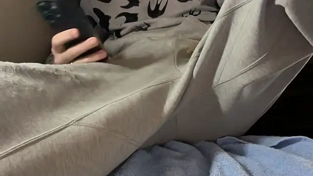 Snapshot of twinkydave chatting on November 28, 2025, 2:20 pm twinkydave online show from November 28, 2025, 2:20 pm