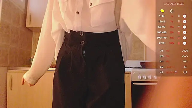 Snapshot of ohmycheryl chatting on November 1, 2025, 10:45 pm ohmycheryl online show from November 1, 2025, 10:45 pm