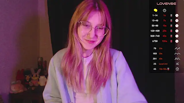 Snapshot of ohmycheryl chatting on January 17, 2026, 2:44 pm ohmycheryl online show from January 17, 2026, 2:44 pm