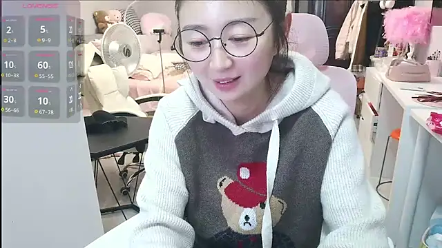 Diva VVN online show from November 18, 2025, 11:48 pm