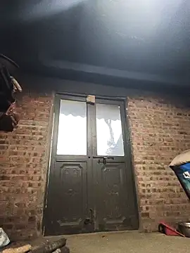 siki-00 online show from November 18, 2025, 11:37 pm