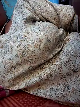 Snapshot of your_favourite_bhabhi chatting on February 11, 2026, 9:36 am your favourite bhabhi online show from February 11, 2026, 9:36 am