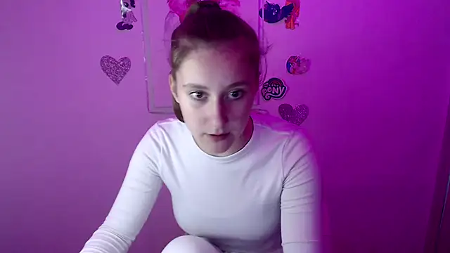 Milka kamila online show from September 19, 2025, 2:40 pm