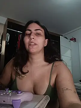 Snapshot of ApenasLys chatting on January 17, 2026, 7:39 pm ApenasLys online show from January 17, 2026, 7:39 pm