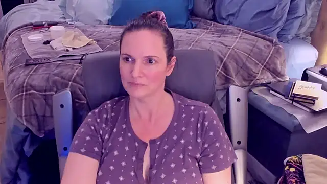 ninajaymes online show from January 17, 2025, 8:45 am