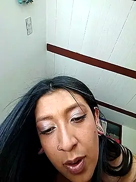 Snapshot of Coralaine_96 chatting on September 20, 2025, 6:42 pm Coralaine 96 online show from September 20, 2025, 6:42 pm