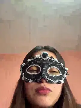 LiaDravenX online show from December 15, 2025, 11:20 pm