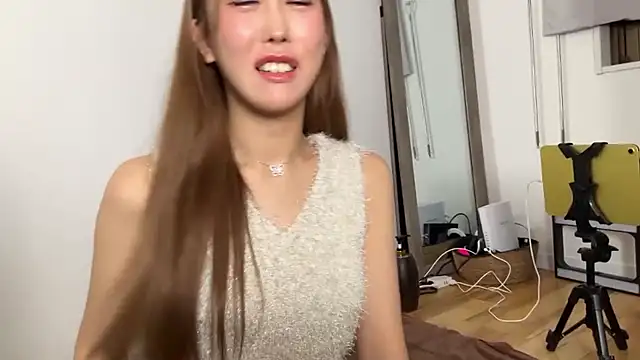 Snapshot of Nakadashi-kun chatting on October 4, 2025, 12:47 pm Nakadashi-kun online show from October 4, 2025, 12:47 pm