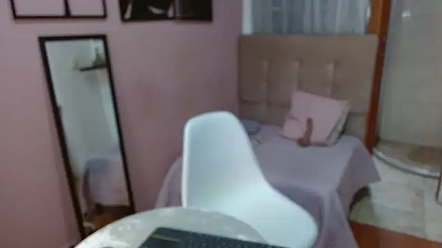 Snapshot of amara_rousse1 chatting on December 17, 2025, 12:55 pm amara rousse1 online show from December 17, 2025, 12:55 pm