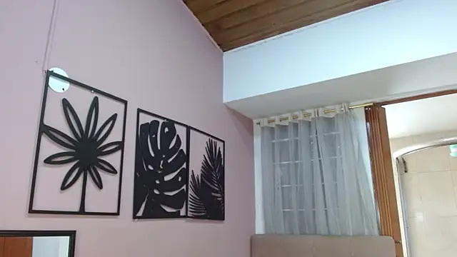 Snapshot of amara_rousse1 chatting on December 18, 2025, 12:55 pm amara rousse1 online show from December 18, 2025, 12:55 pm