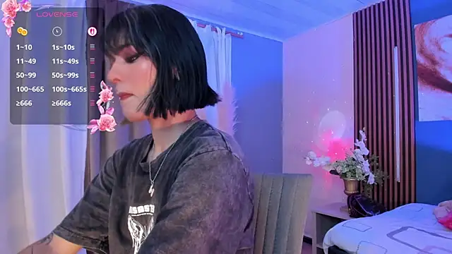 Snapshot of La_Diabla_111_ chatting on February 21, 2026, 8:54 pm La Diabla 111 online show from February 21, 2026, 8:54 pm