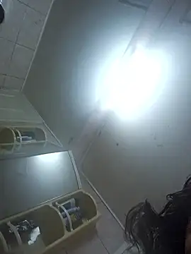 sklkeee05 online show from October 2, 2025, 12:17 am