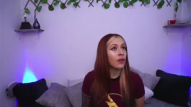 Snapshot of SophiieCumsx chatting on September 18, 2025, 12:29 pm SophiieCumsx online show from September 18, 2025, 12:29 pm