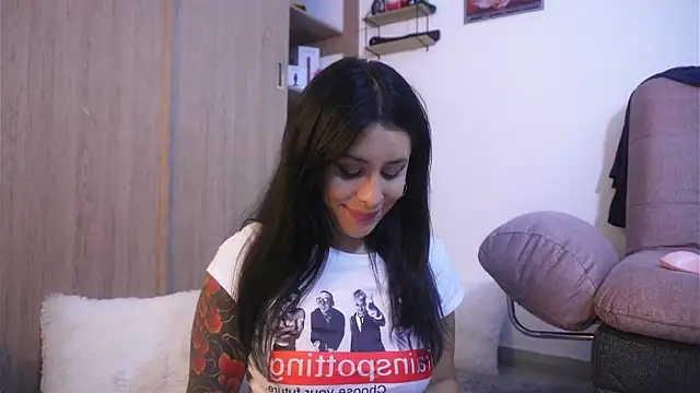 Snapshot of SophiieCumsx chatting on December 18, 2025, 8:48 pm SophiieCumsx online show from December 18, 2025, 8:48 pm