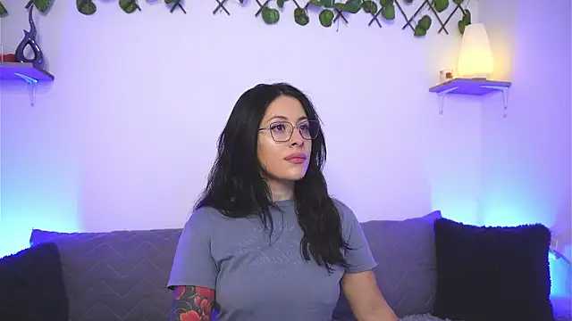 Snapshot of SophiieCumsx chatting on January 17, 2026, 4:50 am SophiieCumsx online show from January 17, 2026, 4:50 am