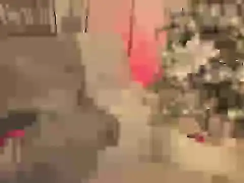 Snapshot of Elyross1_ chatting on December 5, 2025, 12:19 am Elyross1 online show from December 5, 2025, 12:19 am