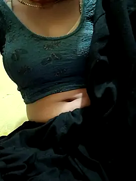 Snapshot of Cutey_neha01 chatting on October 28, 2025, 3:47 pm Cutey neha01 online show from October 28, 2025, 3:47 pm