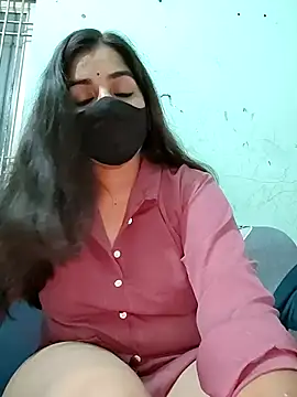 Snapshot of the_saavi chatting on May 5, 2026, 6:05 pm the saavi online show from May 5, 2026, 6:05 pm