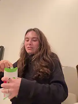 Snapshot of SophiiaStarr chatting on October 19, 2025, 4:29 pm SophiiaStarr online show from October 19, 2025, 4:29 pm