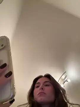 Snapshot of SophiiaStarr chatting on December 16, 2025, 7:19 pm SophiiaStarr online show from December 16, 2025, 7:19 pm