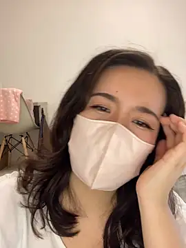 NATSUMI00 online show from October 5, 2025, 5:39 am