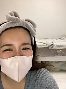 NATSUMI00 online show from October 20, 2025, 5:52 am