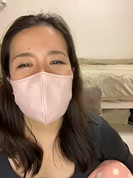 NATSUMI00 online show from December 3, 2025, 3:10 pm