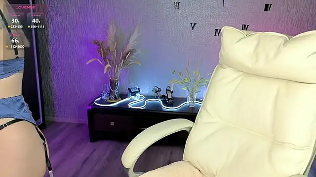 Snapshot of NikkiiStill chatting on December 19, 2025, 6:31 am NikkiiStill online show from December 19, 2025, 6:31 am