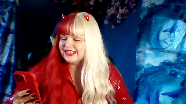 Snapshot of Nayvessa chatting on November 5, 2025, 6:57 am Nayvessa online show from November 5, 2025, 6:57 am